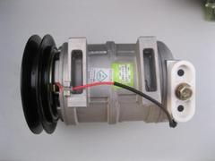 福田雷沃80挖掘機空調(diào)壓縮機